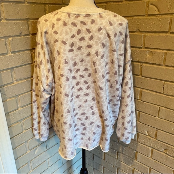 Aerie Animal Print Neutral Oversized Pullover Sweatshirt Women's Size Medium M - Picture 4 of 8